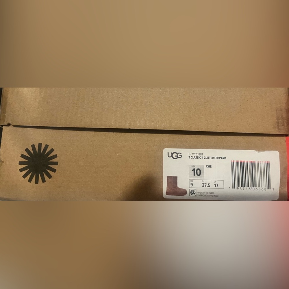 UGG Classic II Chestnut Glitter Leopard Boots w/ Box (10c) - Picture 8 of 8